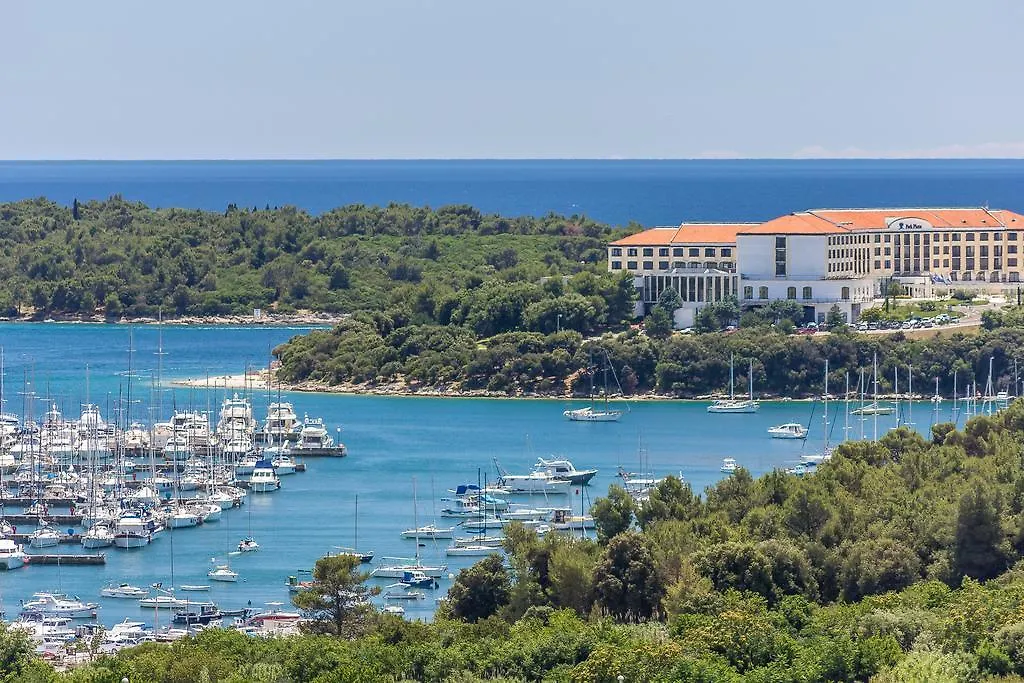 Romance Apartment بولا